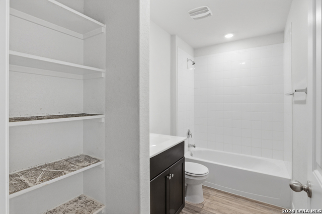 Image 28 of 38 For 1328 Almond Creek