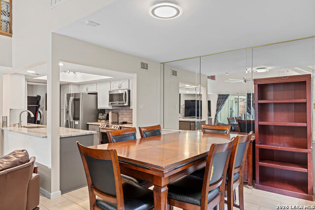 Listing photo id 20 for 7635 Tippit  