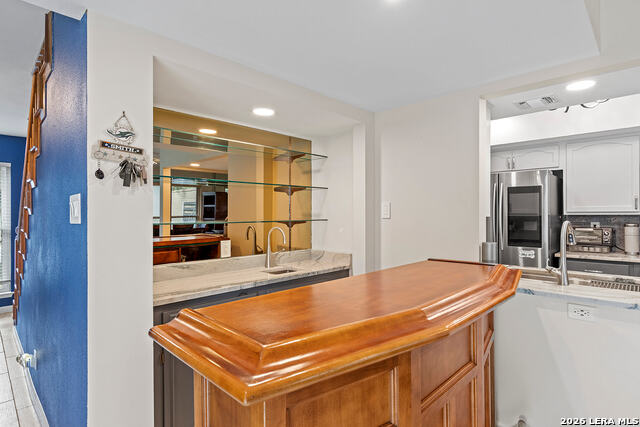Listing photo id 21 for 7635 Tippit  