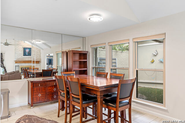 Listing photo id 22 for 7635 Tippit  