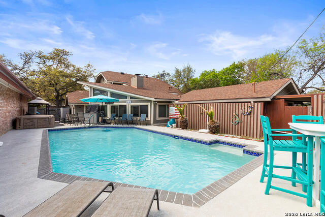 Listing photo id 34 for 7635 Tippit  