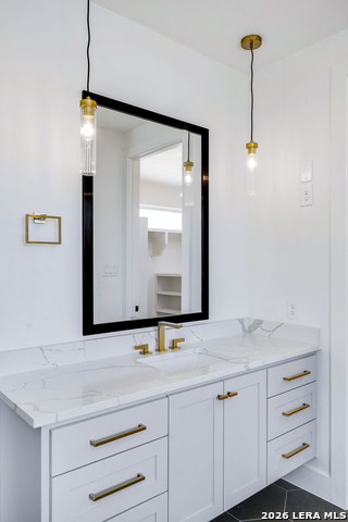 Image 21 of 29 For 486 James  