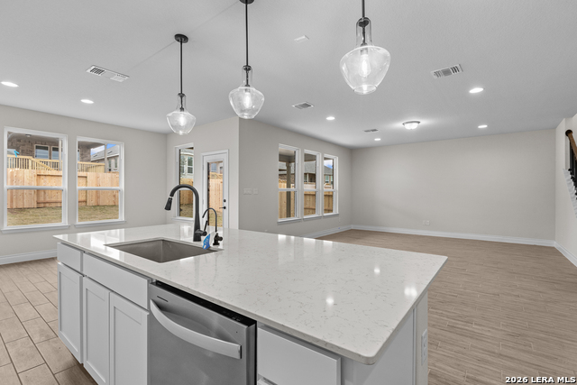 Image 13 of 37 For 4851 Whaler  