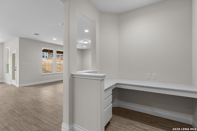 Image 18 of 37 For 4851 Whaler  