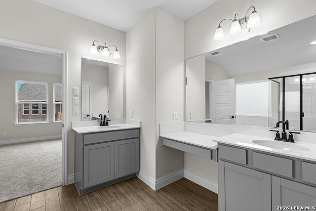 Image 28 of 37 For 4851 Whaler  