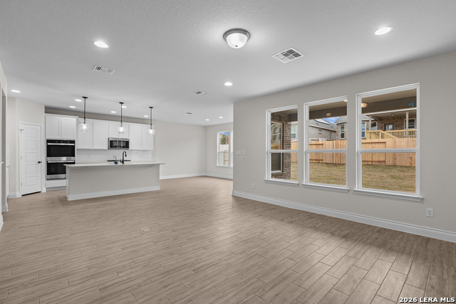 Image 7 of 37 For 4851 Whaler  