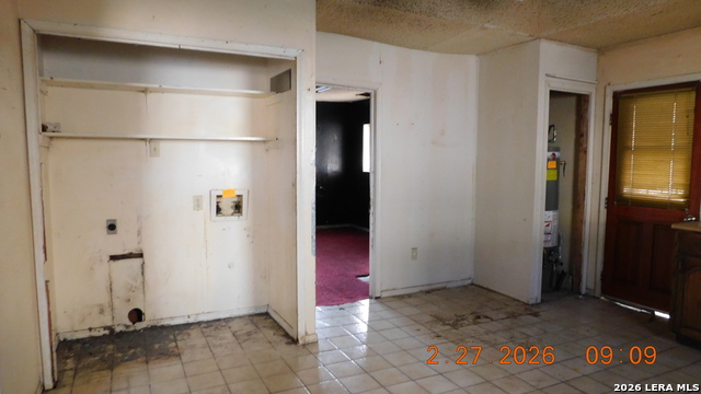 Image 12 of 25 For 912 Theo Ave W