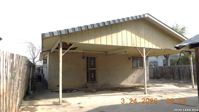 Image 18 of 25 For 912 Theo Ave W