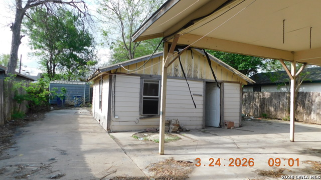 Image 19 of 25 For 912 Theo Ave W