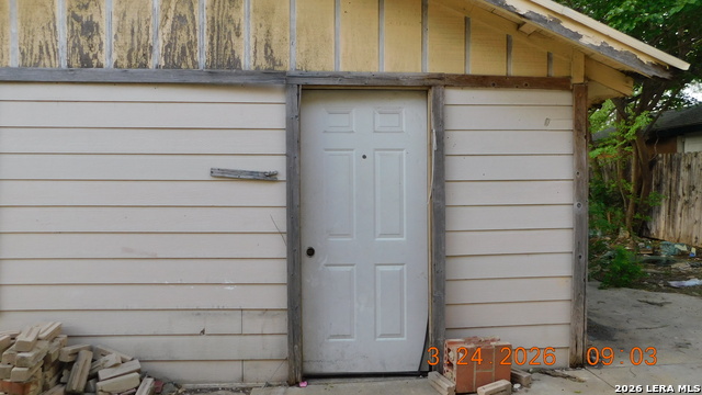 Image 20 of 25 For 912 Theo Ave W