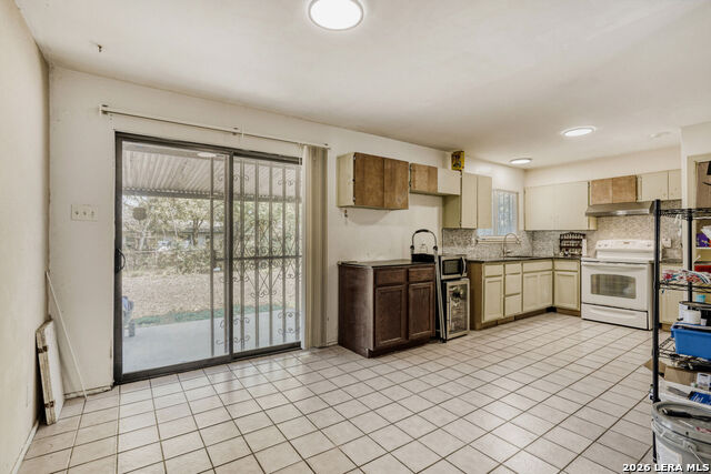 Image 8 of 17 For 6602 Amberwood