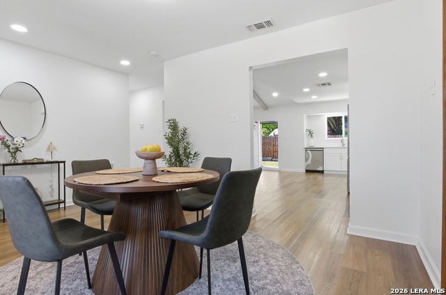 Listing photo id 4 for 12310 Valley Forge Circle