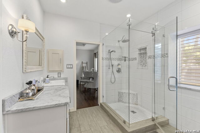 Image 30 of 54 For 13506 Chamber Oaks