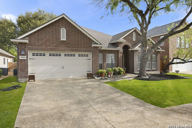 Image 41 of 54 For 13506 Chamber Oaks