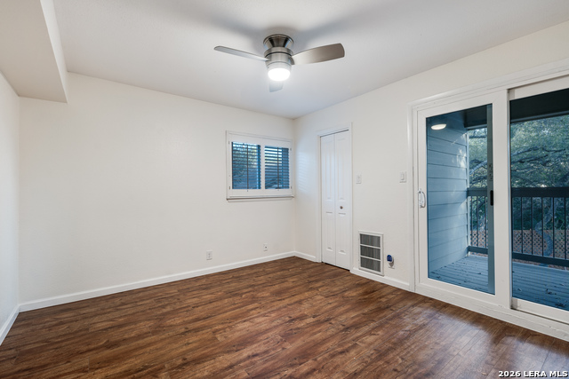 Image 16 of 28 For 12535 Elm Manor