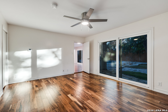 Image 18 of 28 For 12535 Elm Manor