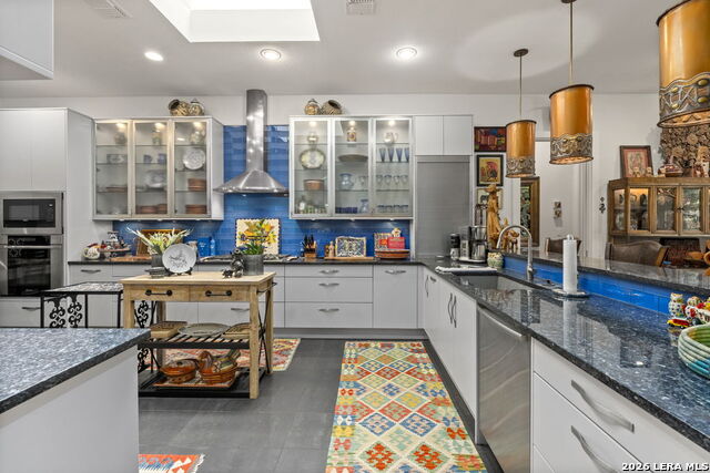 Image 10 of 50 For 101 Bristol Green