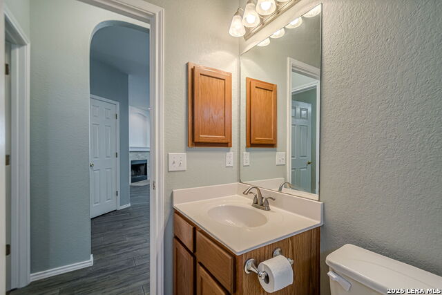 Image 18 of 44 For 762 Andora  