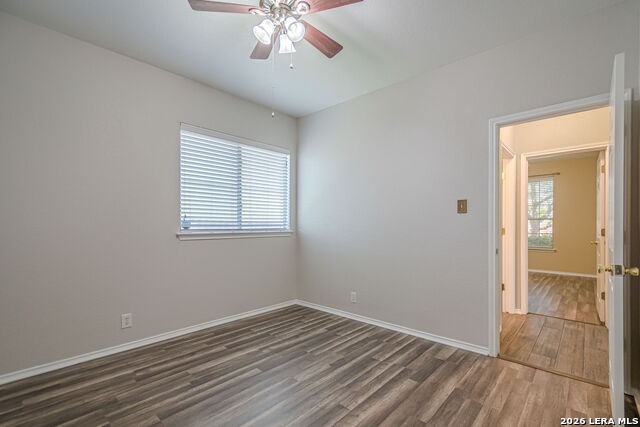 Image 20 of 44 For 762 Andora  