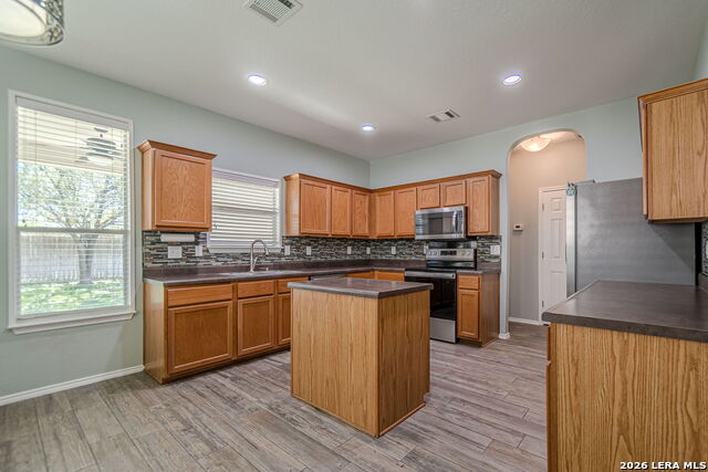 Image 24 of 44 For 762 Andora  