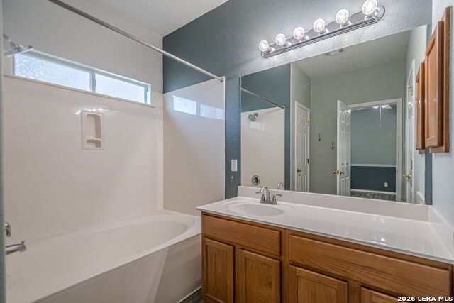 Image 33 of 44 For 762 Andora  