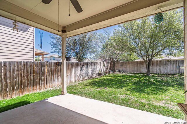 Image 37 of 44 For 762 Andora  