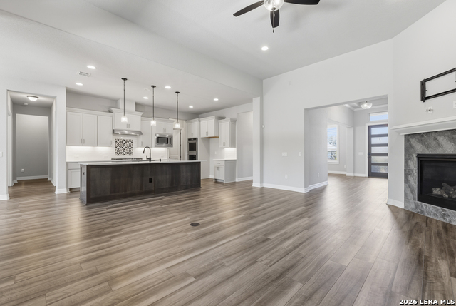 Image 32 of 50 For 2206 Black Dog