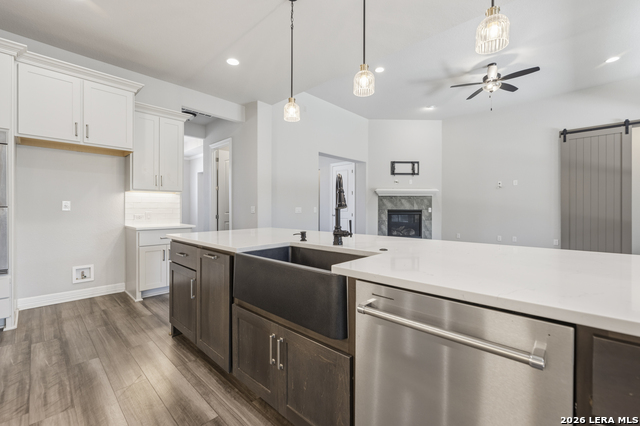 Image 38 of 50 For 2206 Black Dog