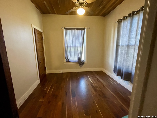 Image 12 of 49 For 1440 Klein Rd W