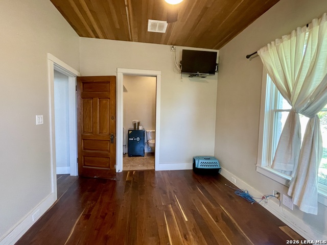 Image 19 of 49 For 1440 Klein Rd W