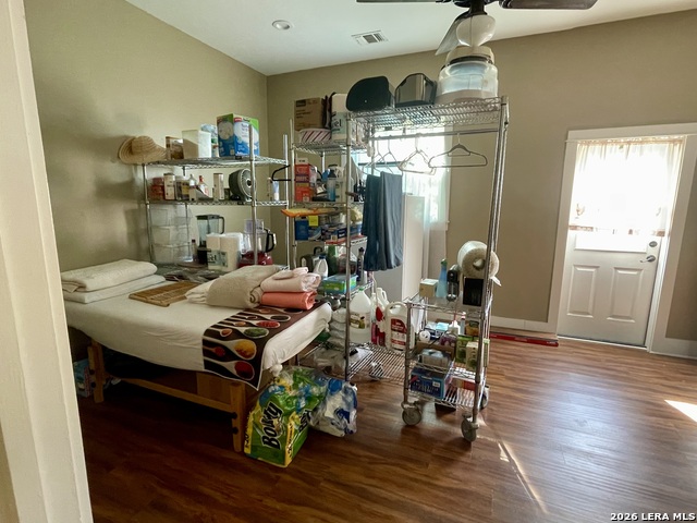 Image 25 of 49 For 1440 Klein Rd W