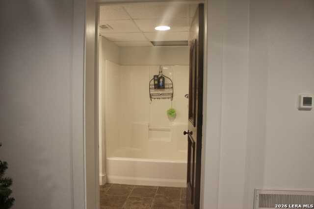 Image 32 of 49 For 1440 Klein Rd W