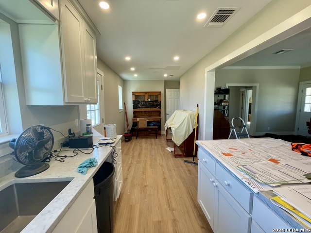 Image 40 of 49 For 1440 Klein Rd W