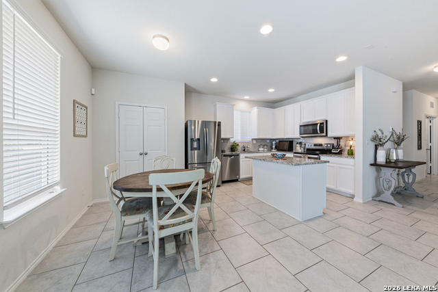 Image 11 of 34 For 314 Kotara Canyon