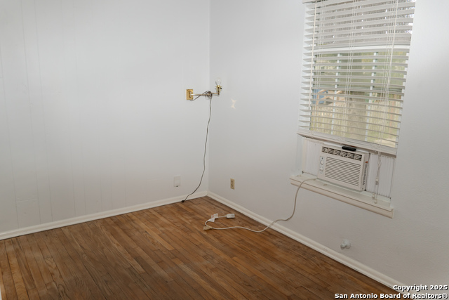 Image 12 of 19 For 4707 Erin  