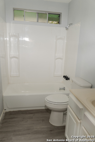 Image 13 of 19 For 4707 Erin  