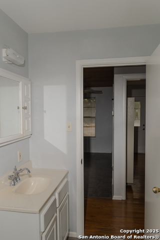 Image 14 of 19 For 4707 Erin  