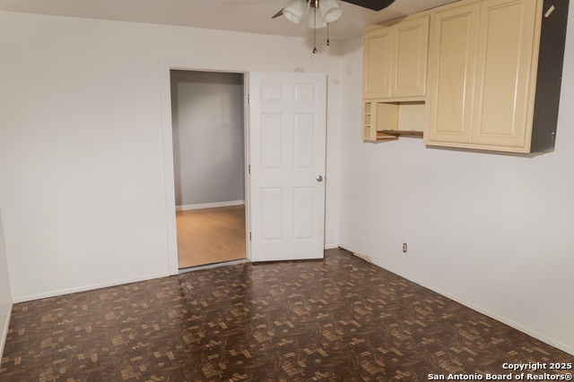 Image 17 of 19 For 4707 Erin  