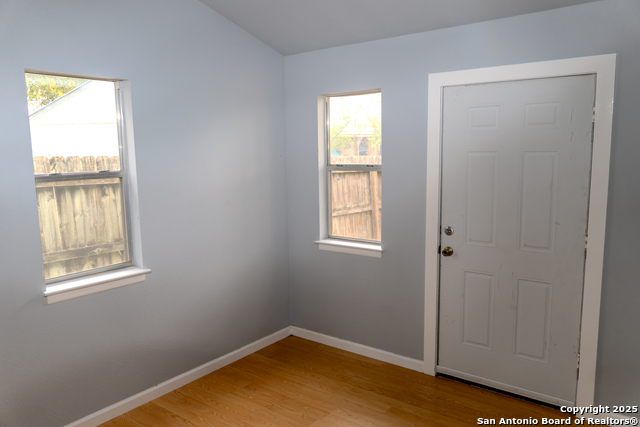 Image 18 of 19 For 4707 Erin  