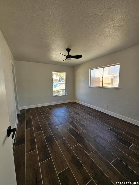 Image 2 of 14 For 3522 Crestmont