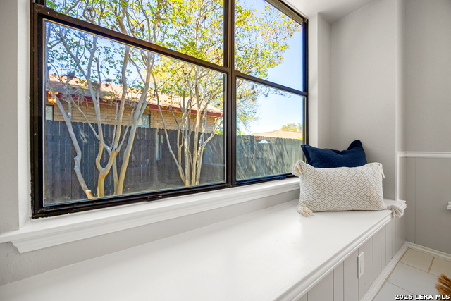 Listing photo id 12 for 14219 Chadbourne