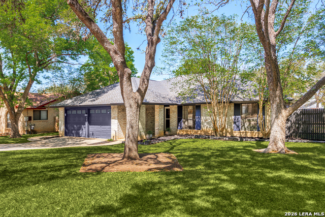 Listing photo id 0 for 14219 Chadbourne