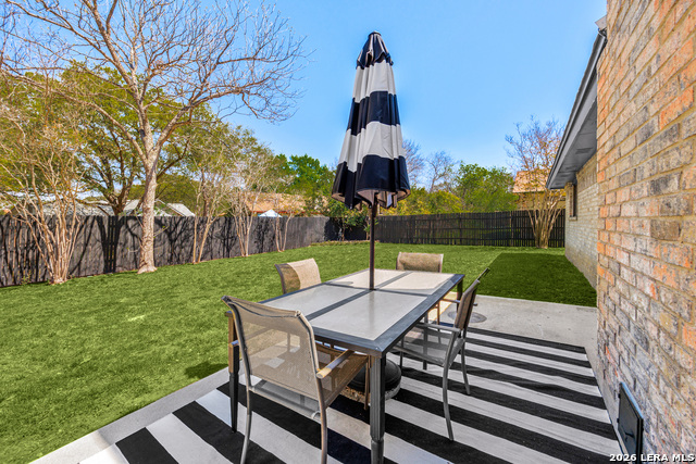 Listing photo id 35 for 14219 Chadbourne