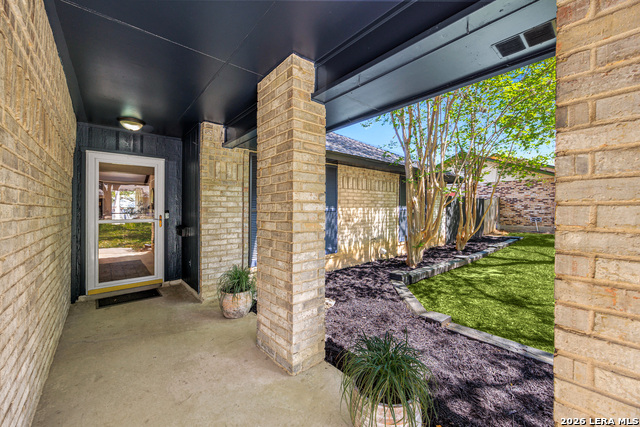 Listing photo id 4 for 14219 Chadbourne