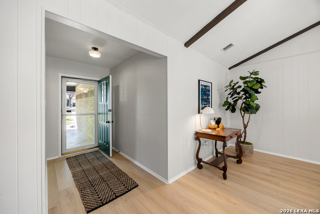 Listing photo id 5 for 14219 Chadbourne