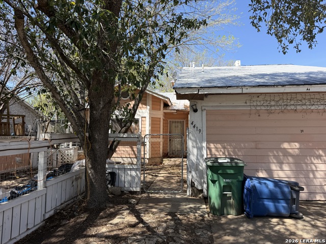 Image 3 of 6 For 4419 Misty Spring