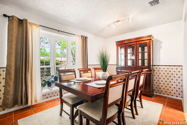 Image 7 of 31 For 4606 Wetz  