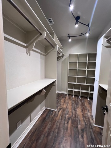 Image 13 of 51 For 166 Big Oak Dr