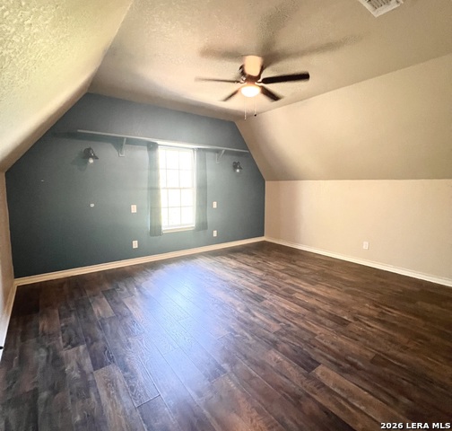 Image 17 of 51 For 166 Big Oak Dr