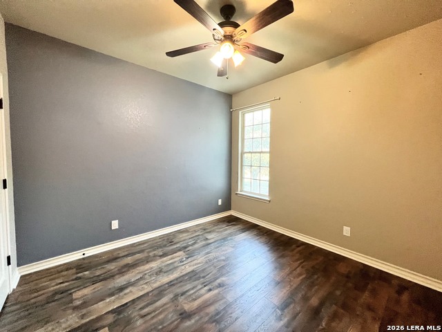 Image 22 of 51 For 166 Big Oak Dr